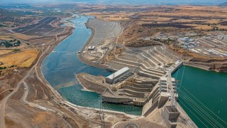 Üç kaynaklı ilk hibrit santral geliyor