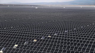 Türkiye'nin en büyük güneş enerjisi santrali için 812 milyon dolarlık finansman anlaşması imzalandı