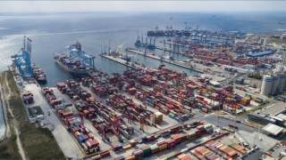 Türkiye'nin 12 aylık ihracatı 240 milyar doları aştı