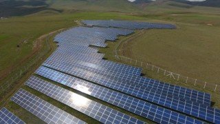 Erzurum'da kapasitesi artırılan güneş enerjisi santrali 2 bin haneyi aydınlatacak