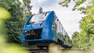 Almanya’da hidrojen yakıtlı trenler yolcu taşımaya başladı
