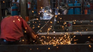 Sanayi üretimi temmuzda aylık bazda yüzde 6,2 azaldı, yıllık bazda yüzde 2,4 arttı