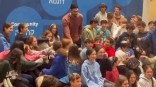 FETÖ'cü Enes Kanter İsrail’e destek için Yahudi okuluna gitti