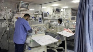 Gazze'nin kuzeyinde 2 bebek daha açlıktan öldü