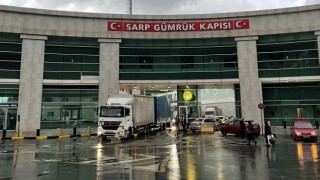 Sarp Sınır Kapısı'nda tır geçişi rekoru