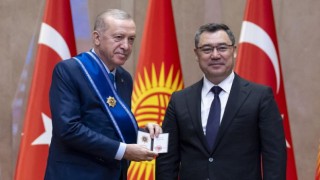 Cumhurbaşkanı Erdoğan'a  Manas Nişanı takdim edildi