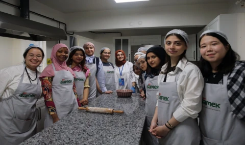 Uluslararası öğrenciler Türk mutfağını SAMEK’te öğrendiler