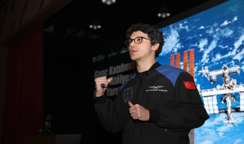 Uzaydan dünyayı görmek tarifsizdi