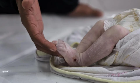 Gazze'de bebekler açlıktan ölüyor