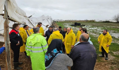 Antalya’daki seralarda hasar tespit için Bakanlık devrede