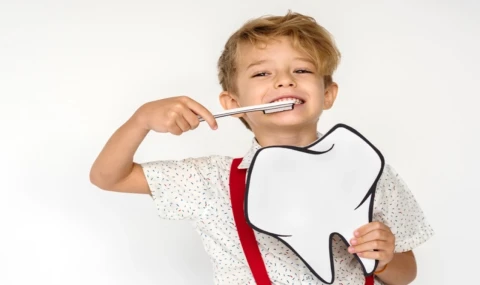 Çocuklarda elektrikli diş fırçası dikkat istiyor