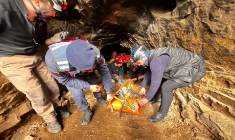 Mağarada 9 saatlik kurtarma seferberliği