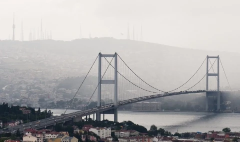 Sabah saatlerinde sisli, gün içerisinde parçalı bulutlu