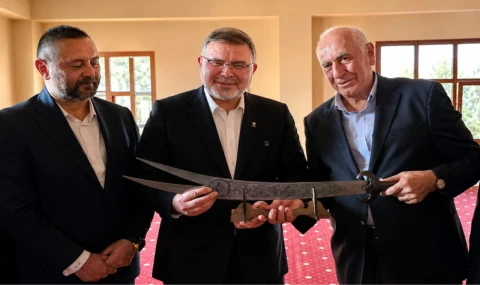 İzmir Karşıyaka’da Muharrem Lokması buluşması