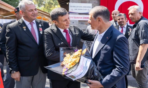İzmir’de Başkan Tugay, şehit aileleri ve gazilerle buluştu