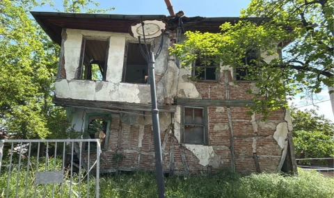 Gölcük’te riskli metruklarda yıkıma devam