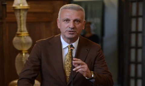 Oktay Saral’dan fon krizi açıklaması