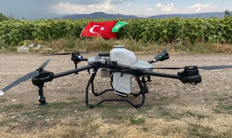 Tarımsal ilaçlamada teknoloji dönemi... Zirai drone sahaya indi
