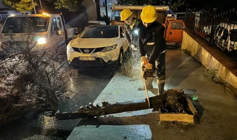Beylikdüzü’nde sağanak mesaisi gece boyunca sürdü