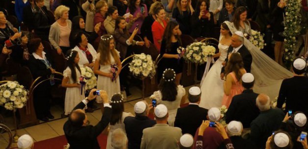 Yahudi düğününde şehitlere rahmet, Erdoğan’a dua