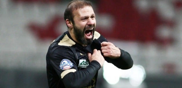 Gökdeniz'den Rus futbolcuya tokat gibi cevap