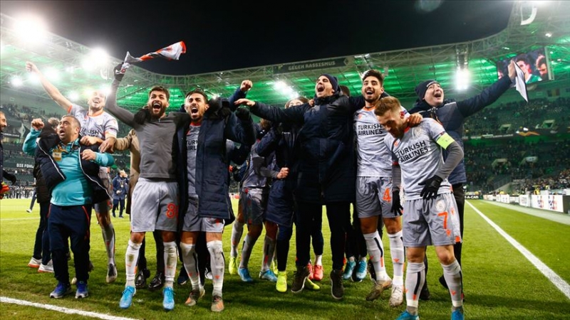 Başakşehir UEFA Avrupa Ligi’nde grubunda lider olarak tur atladı