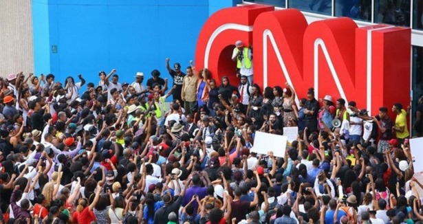 Gezi'de Türk Baharı arayan CNN'e Ferguson baskını