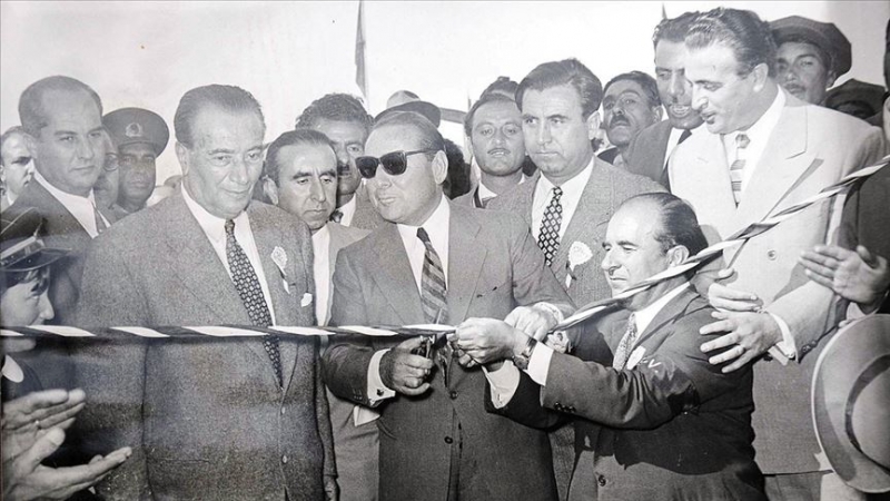 Menderes, özel sektörle yatırımlarda 'altın yıllara' imza attı