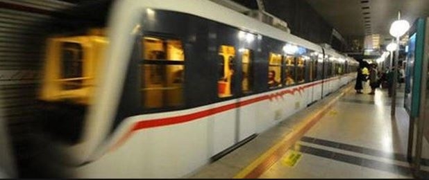 Osmanbey Metro Durağında Bir Kişi Raylara Düştü: Seferler Aksıyor (1)