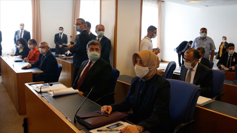 Sosyal medyaya ilişkin düzenlemeleri içeren kanun teklifi TBMM Adalet Komisyonunda kabul edildi