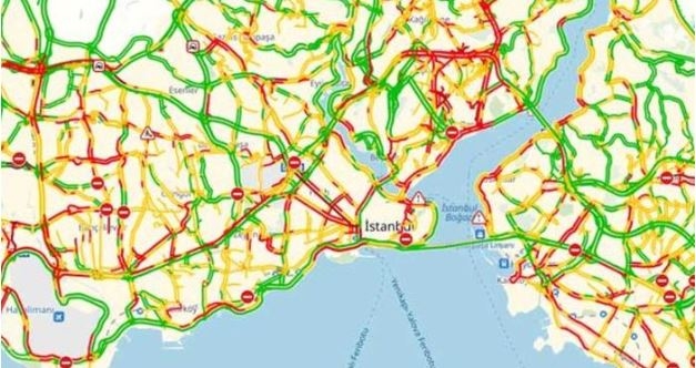 Yola Çıkacaklar Dikkat! İstanbul Trafiği Kızardı